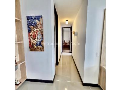 Apartamento de 2 alcobas en venta en Loma De Las Brujas, Envigado, 81 m² · foto 18 de 20