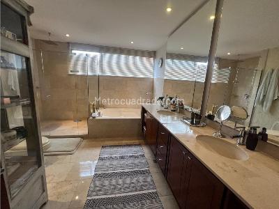 Apartamento en venta en El Poblado, Medellín · foto 17 de 19