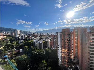 Apartaestudio en venta en La Frontera, Envigado, 53 m² · foto 13 de 20