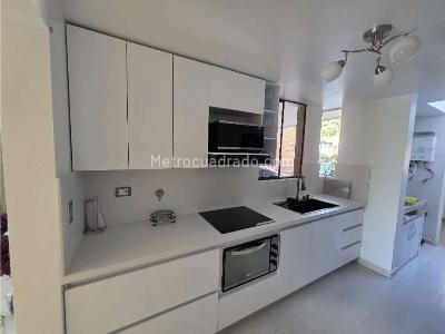 Casa de 5 alcobas en venta en Loma De Las Brujas, Envigado, 204 m² · foto 5 de 15