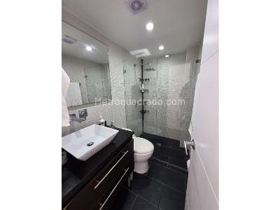 Casa de 5 alcobas en venta en Loma De Las Brujas, Envigado, 204 m² · foto 9 de 15