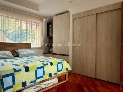 Casa de 4 alcobas en venta en El Poblado, Medellín, 266 m² · foto 11 de 20