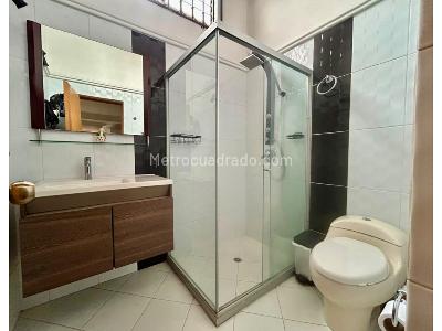Casa de 4 alcobas en venta en El Poblado, Medellín, 266 m² · foto 12 de 20