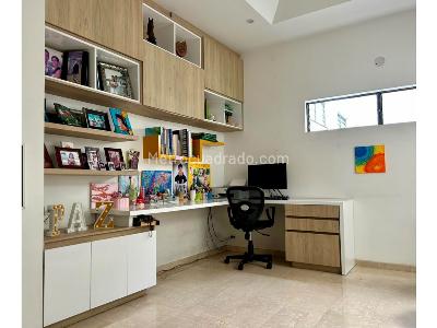 Casa de 4 alcobas en venta en El Poblado, Medellín, 266 m² · foto 13 de 20