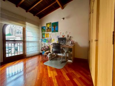 Casa de 4 alcobas en venta en El Poblado, Medellín, 266 m² · foto 14 de 20