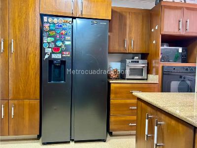 Casa de 4 alcobas en venta en El Poblado, Medellín, 266 m² · foto 6 de 20
