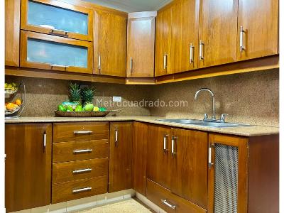 Casa de 4 alcobas en venta en El Poblado, Medellín, 266 m² · foto 7 de 20