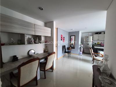 Apartamento de 2 alcobas en venta en La Abadia, Envigado, 61 m² · foto 2 de 20