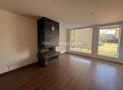 Casa en venta en Santa Lucia, Chía · foto 6 de 15