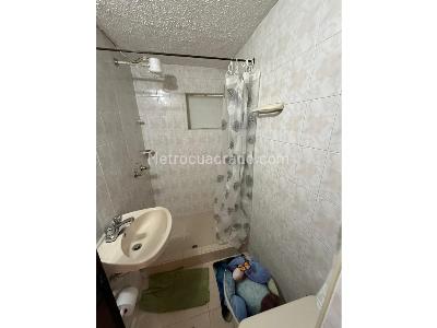 Casa de 5 alcobas en venta en Ricaurte, Bogotá, 370 m² · foto 12 de 20