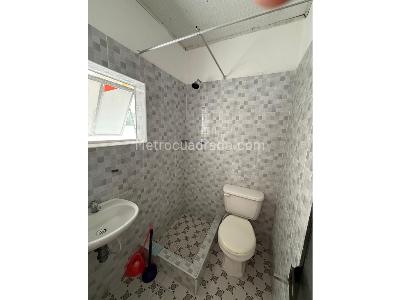 Casa de 5 alcobas en venta en Ricaurte, Bogotá, 370 m² · foto 14 de 20
