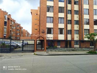 Apartamento en venta en Mazuren, Bogotá · foto 3 de 20