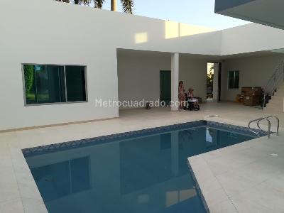 Casa de 4 alcobas en venta en Condominio Campestre El Peñón, Girardot, 560 m² · foto 4 de 6