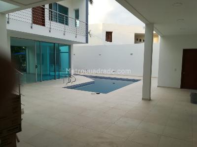 Casa de 4 alcobas en venta en Condominio Campestre El Peñón, Girardot, 560 m² · foto 5 de 6