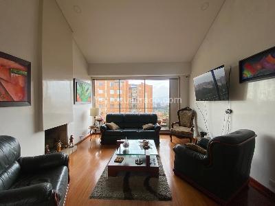 Apartamento de 3 alcobas en venta en Gratamira Reserva, Bogotá, 136 m² · foto 2 de 20