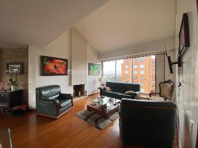 Apartamento de 3 alcobas en venta en Gratamira Reserva, Bogotá, 136 m² · foto 3 de 20