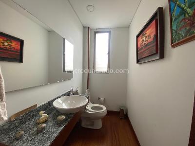 Apartamento de 3 alcobas en venta en Gratamira Reserva, Bogotá, 136 m² · foto 4 de 20