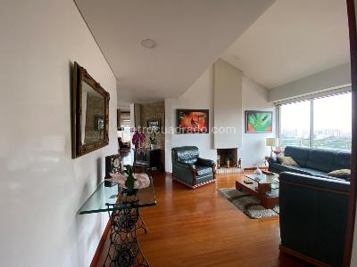 Apartamento de 3 alcobas en venta en Gratamira Reserva, Bogotá, 136 m² · foto 8 de 20