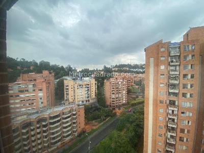 Apartamento de 3 alcobas en venta en Gratamira Reserva, Bogotá, 136 m² · foto 18 de 20