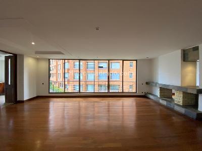 Apartamento de 3 alcobas en venta en Santa Barbara Multicentro, Bogotá, 293 m² · foto 3 de 20
