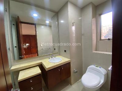 Apartamento de 3 alcobas en venta en Santa Barbara Multicentro, Bogotá, 293 m² · foto 10 de 20