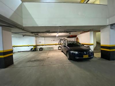 Apartamento de 4 alcobas en venta en Cerros Altos De Suba, Bogotá, 200 m² · foto 17 de 20
