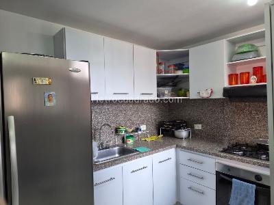 Apartamento de 3 alcobas en venta en Colina Matisse, Bogotá, 90 m² · foto 2 de 9