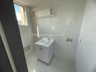 Apartamento de 3 alcobas en venta en Colina Gratamira, Bogotá, 130 m² · foto 5 de 20