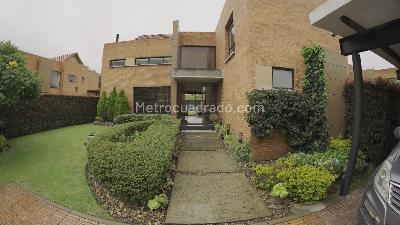 Casa de 3 alcobas en venta en Hacienda Fontanar, Chía, 1350 m² · foto 12 de 16