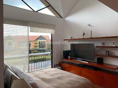 Casa de 3 alcobas en venta en Hacienda Fontanar Del Río, Chía, 496 m² · foto 2 de 17