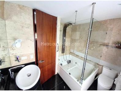 Casa de 3 alcobas en venta en Calahorra, Chía, 300 m² · foto 9 de 10