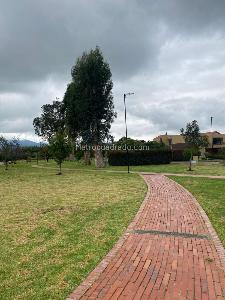 Casa de 4 alcobas en venta en Cerca De Piedra, Chía, 420 m² · foto 5 de 20