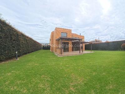 Casa de 3 alcobas en venta en Calahorra, Chía, 252 m² · foto 18 de 20
