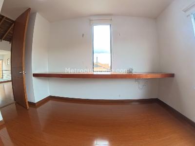 Casa de 3 alcobas en venta en Calahorra, Chía, 252 m² · foto 5 de 20