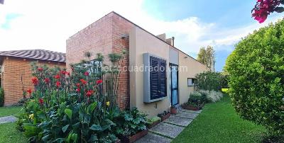 Casa de 5 alcobas en arriendo en Calahorra, Chía, 304 m² · foto 17 de 18