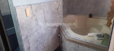 Apartamento de 5 alcobas en venta en Belen Rosales, Medellín, 219 m² · foto 14 de 14