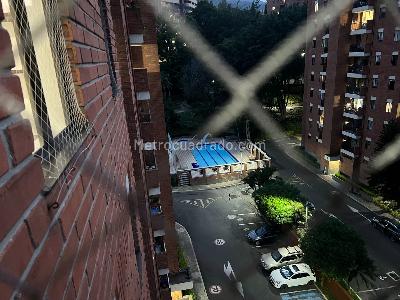 Apartamento de 3 alcobas en venta en Belen Loma De Los Bernal, Medellín, 78 m² · foto 14 de 14