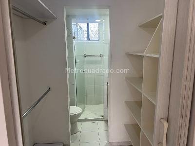 Apartamento de 3 alcobas en venta en Belen Loma De Los Bernal, Medellín, 78 m² · foto 4 de 14