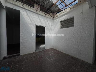 Casa de 4 alcobas en venta en Laureles, Medellín, 383 m² · foto 8 de 11