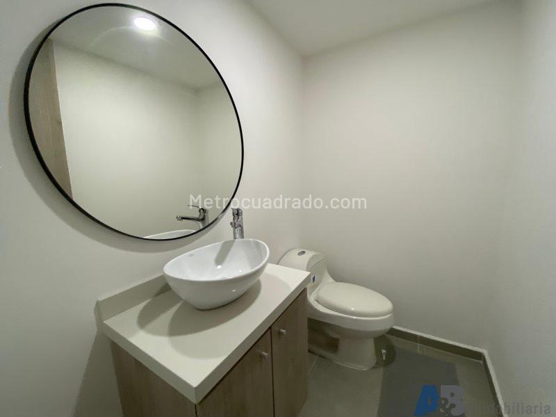 Spacious 3BR Apartment in Belen La Palma - 7