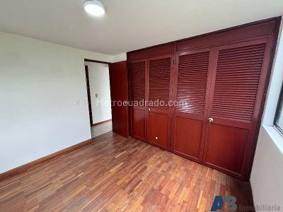 Apartamento de 2 alcobas en arriendo en La Aguacatala, Medellín, 80 m² · foto 8 de 15