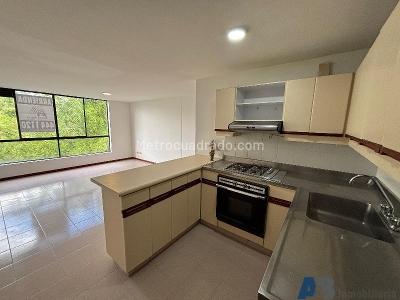 Apartamento de 2 alcobas en arriendo en La Aguacatala, Medellín, 80 m² · foto 12 de 15