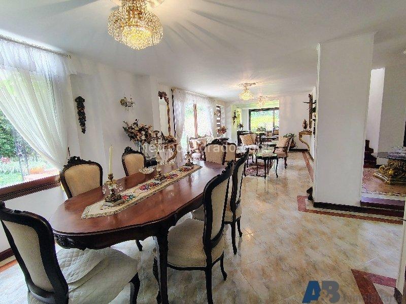 Casa en Venta, Poblado, Medellín - Widok 3