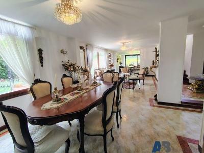 Casa de 4 alcobas en venta en El Poblado, Medellín, 345 m² · foto 3 de 20