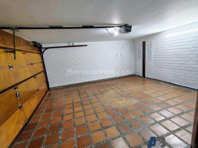 Casa de 4 alcobas en venta en El Poblado, Medellín, 345 m² · foto 4 de 20