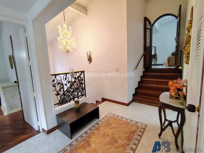 Casa de 4 alcobas en venta en El Poblado, Medellín, 345 m² · foto 9 de 20