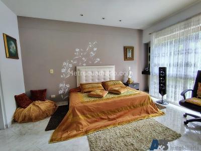 Casa de 4 alcobas en venta en El Poblado, Medellín, 345 m² · foto 11 de 20