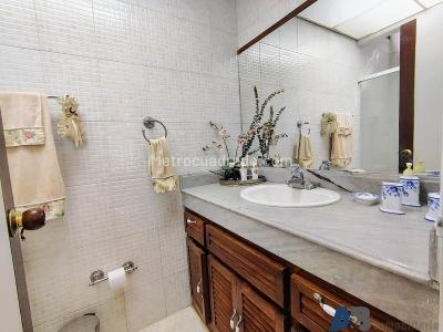 Casa de 4 alcobas en venta en El Poblado, Medellín, 345 m² · foto 17 de 20
