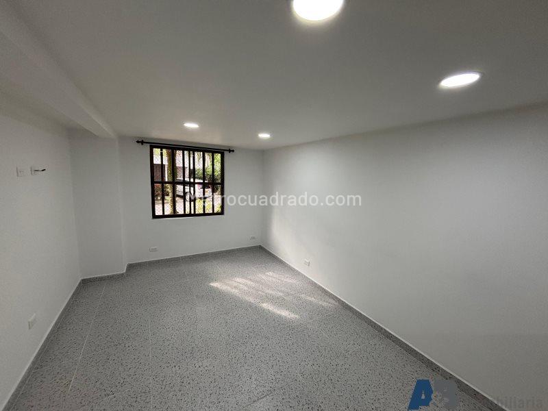 Apartamento de 2 Alcobas con Patio en Belén (La Mota) - 3