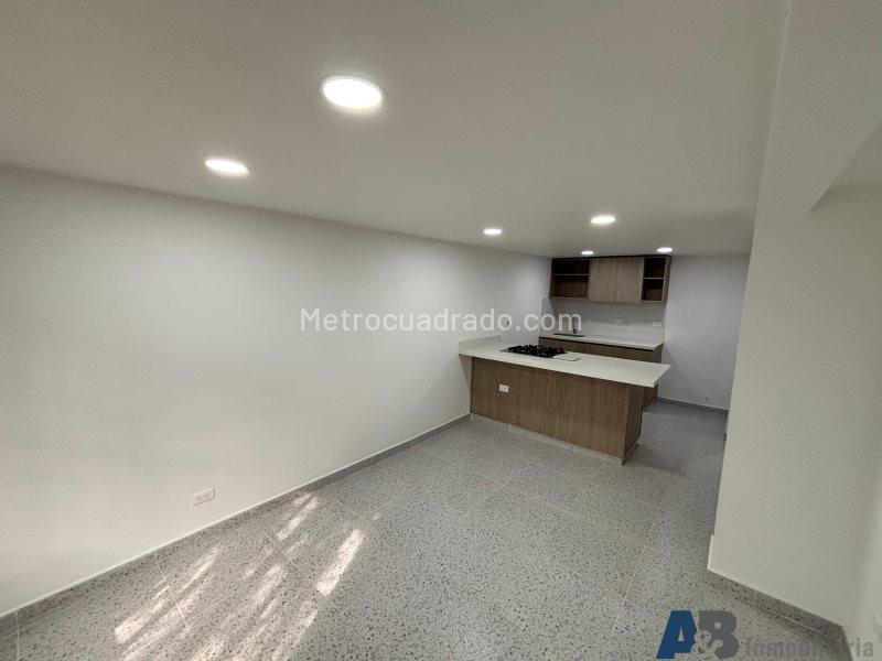 Apartamento de 2 Alcobas con Patio en Belén (La Mota) - 4